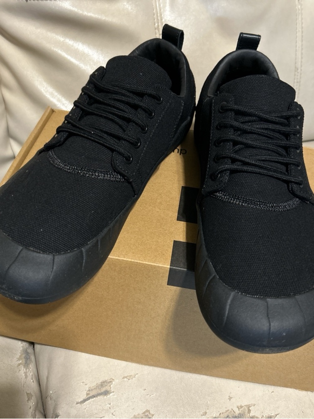 Men's Black Knit Lace-Up Sneakers